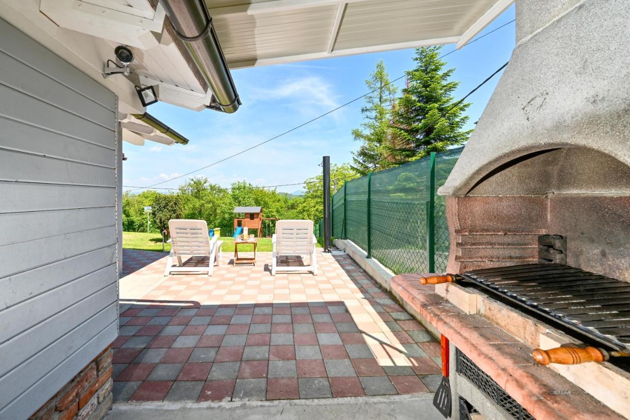Cvetkova Hiza Sa Jacuzzijem Villa Tuheljske Toplice Exterior foto
