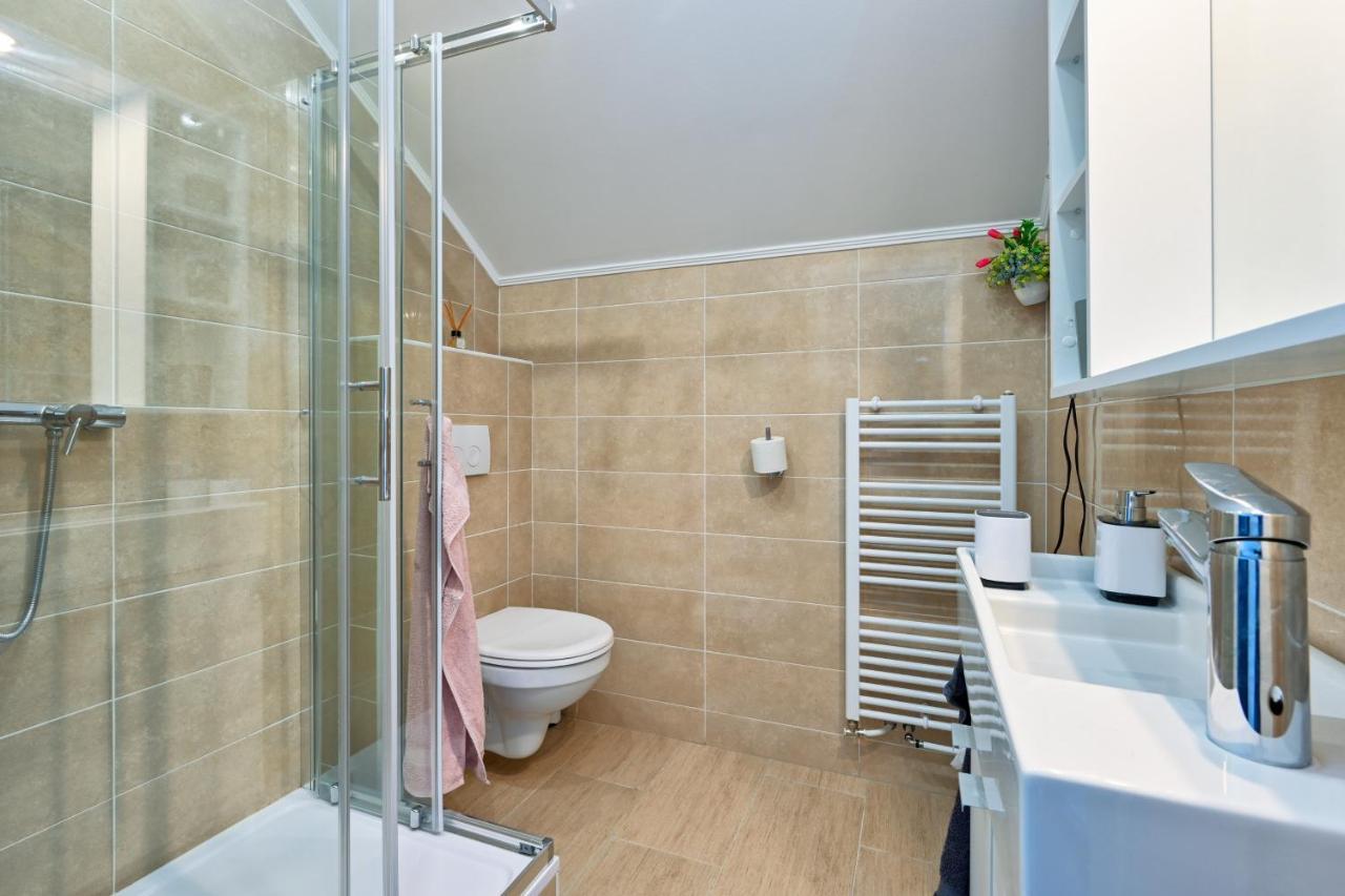 Cvetkova Hiza Sa Jacuzzijem Villa Tuheljske Toplice Exterior foto