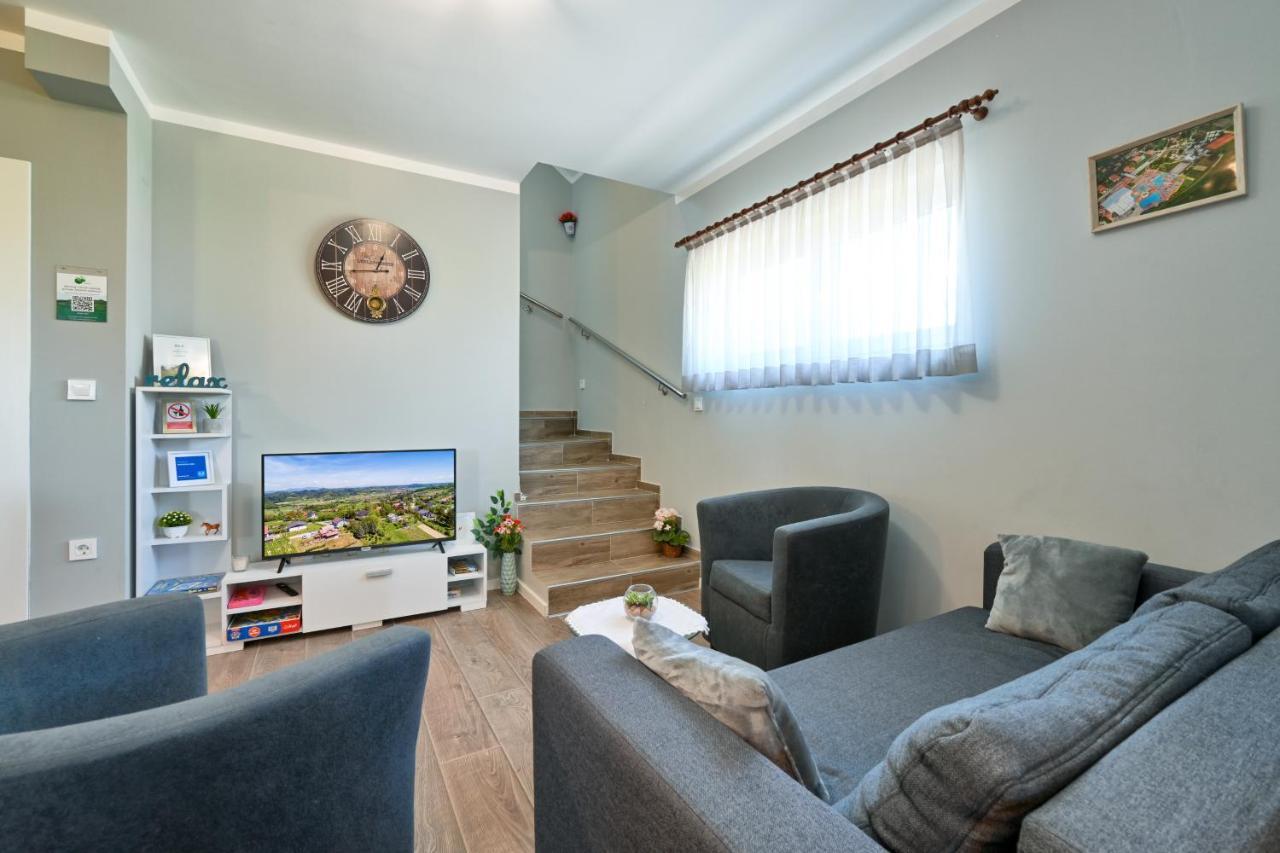 Cvetkova Hiza Sa Jacuzzijem Villa Tuheljske Toplice Exterior foto