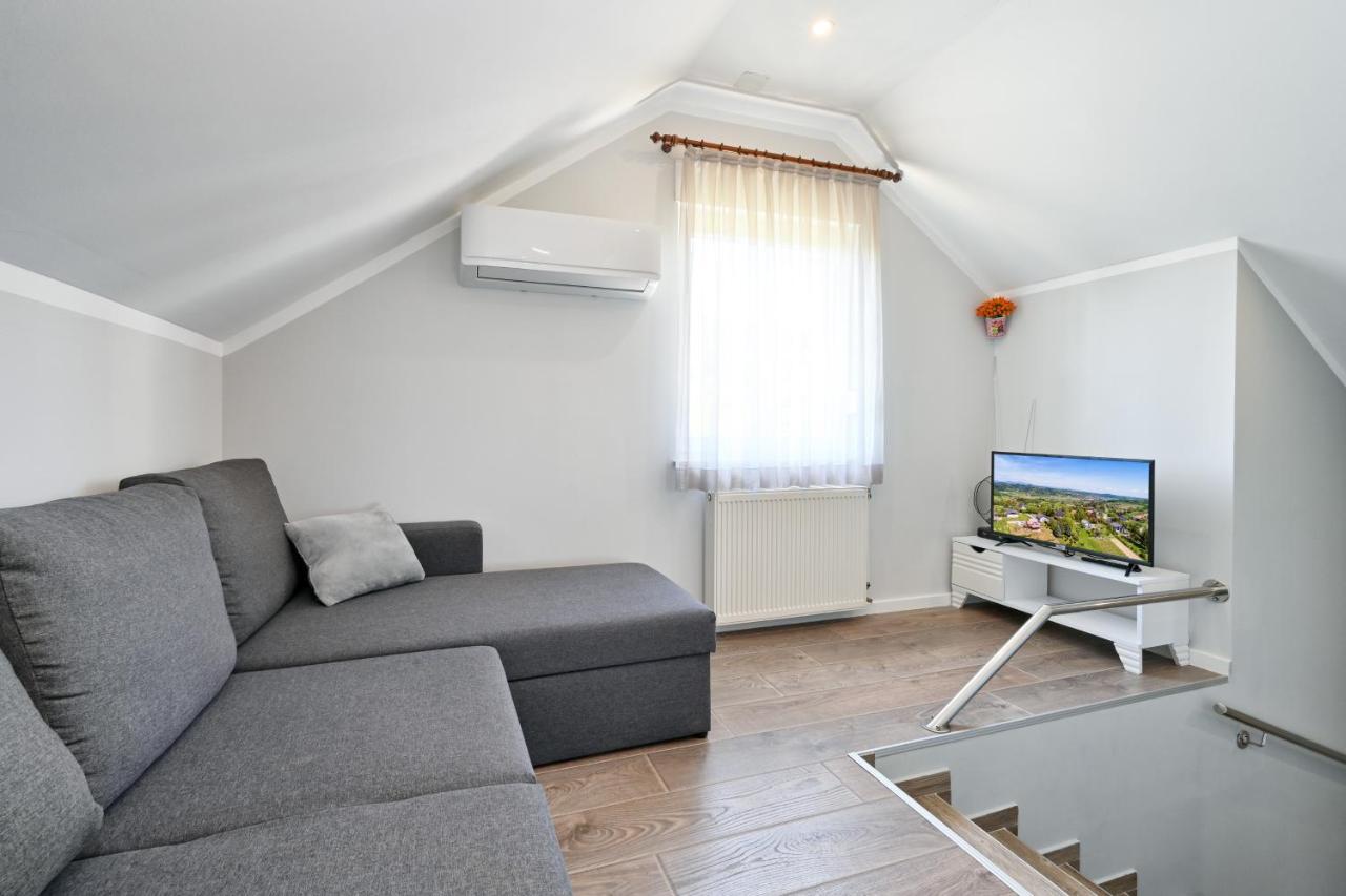 Cvetkova Hiza Sa Jacuzzijem Villa Tuheljske Toplice Exterior foto