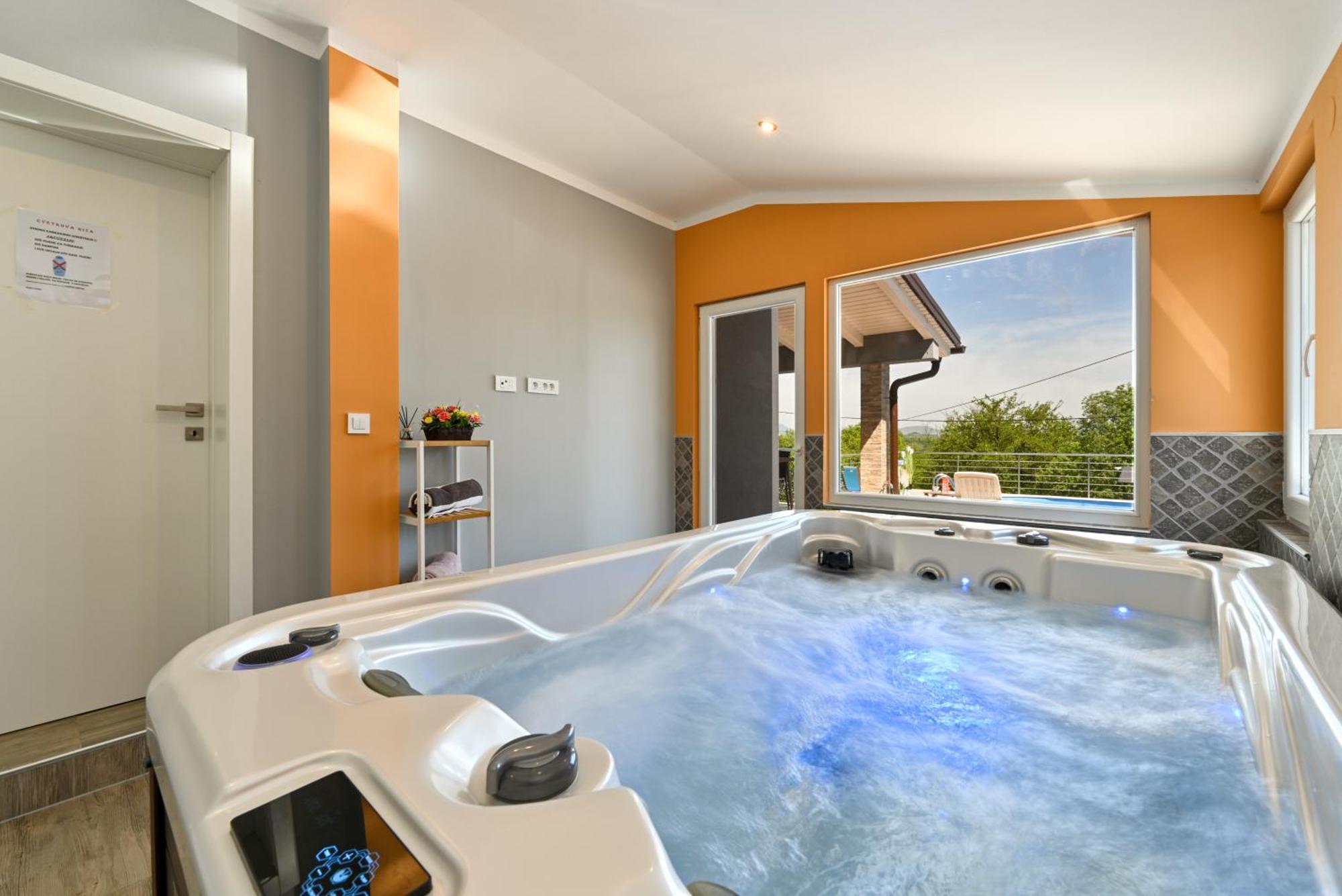 Cvetkova Hiza Sa Jacuzzijem Villa Tuheljske Toplice Exterior foto